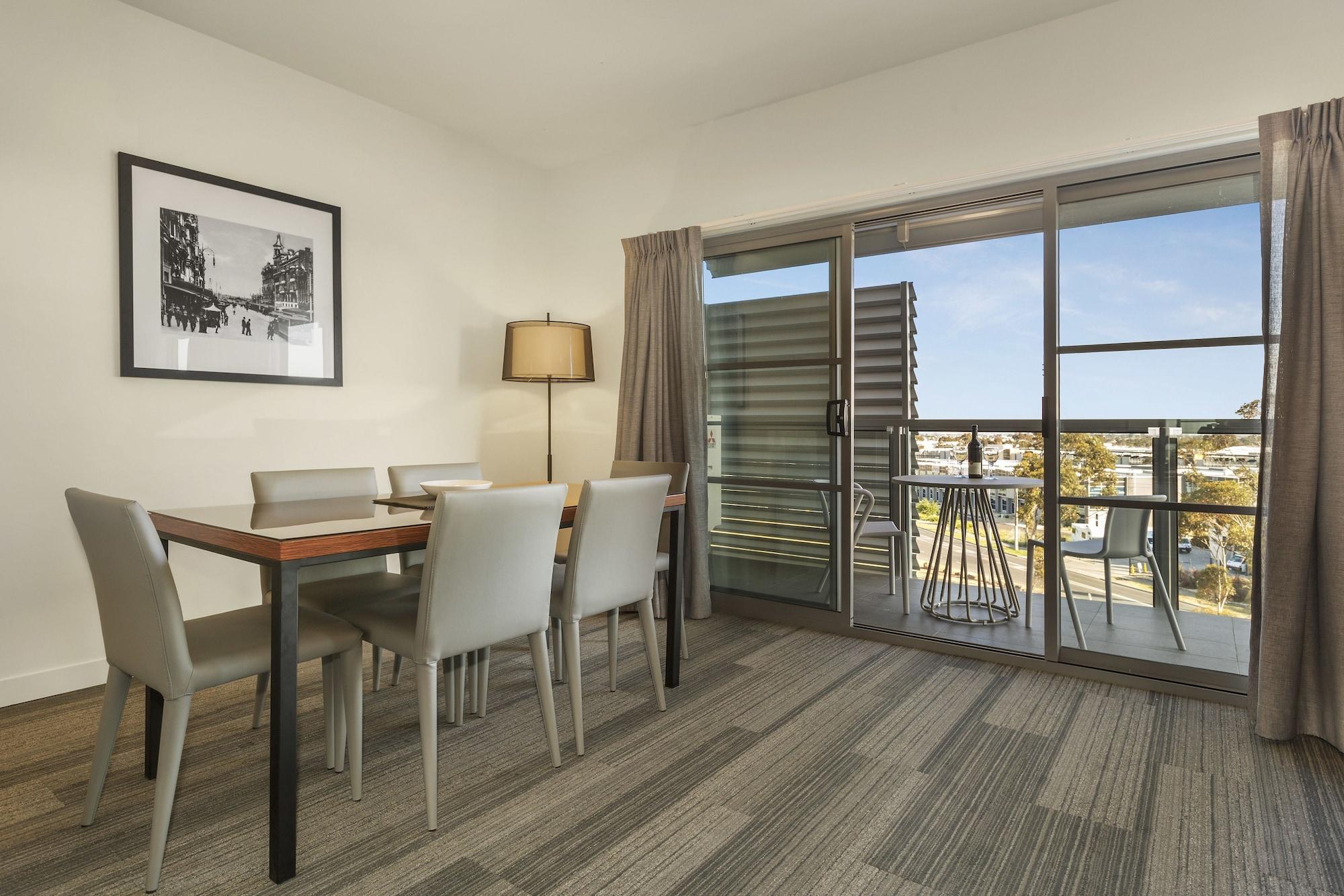 Quest Melbourne Airport Aparthotel Exterior photo