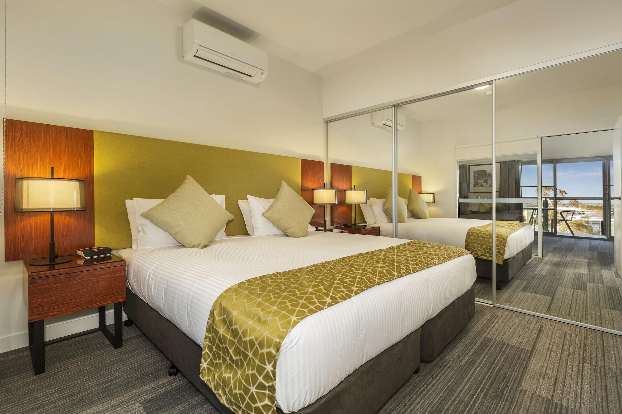 Quest Melbourne Airport Aparthotel Exterior photo