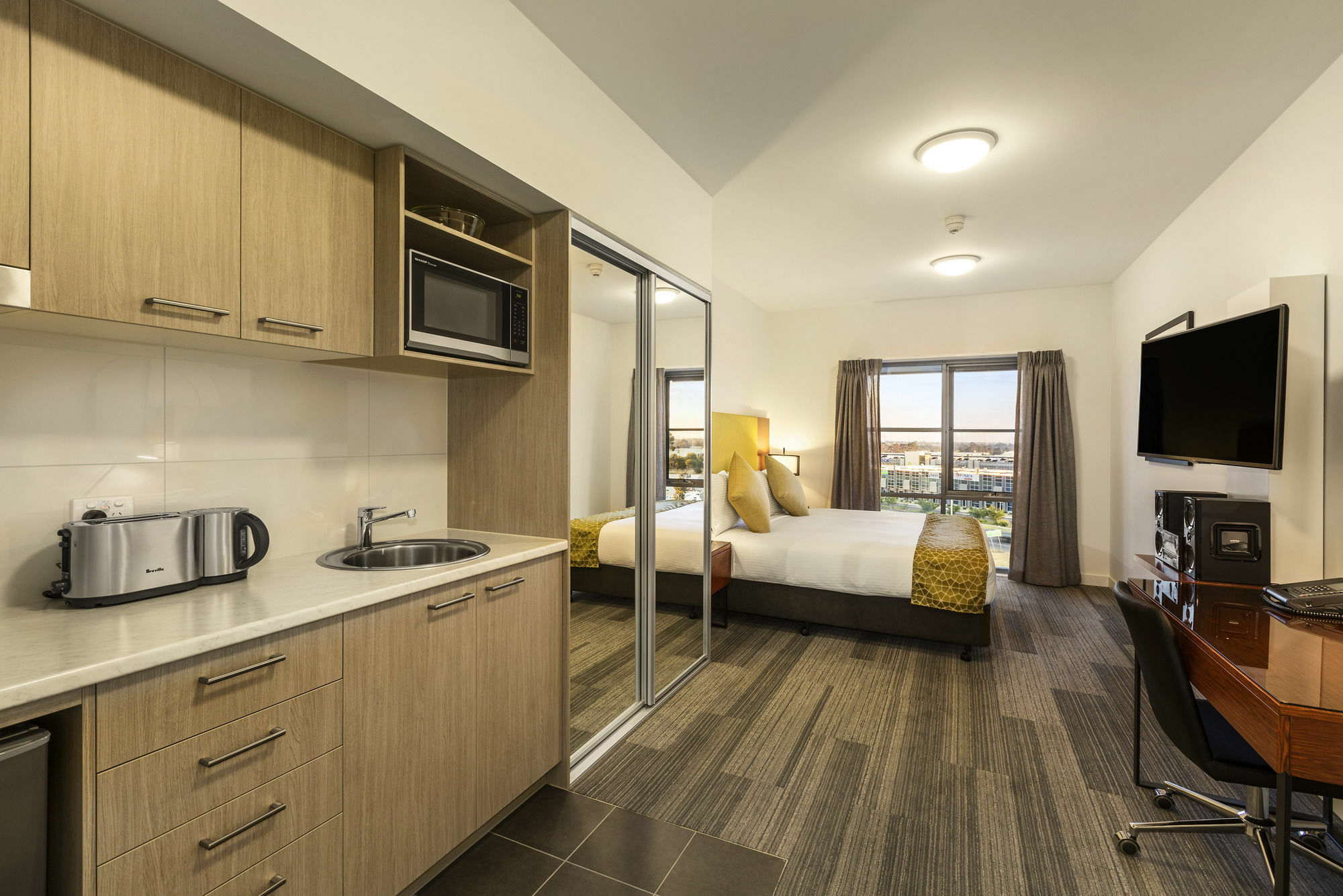 Quest Melbourne Airport Aparthotel Exterior photo